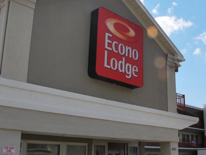 Econo Lodge Downtown Луисвилл Экстерьер фото