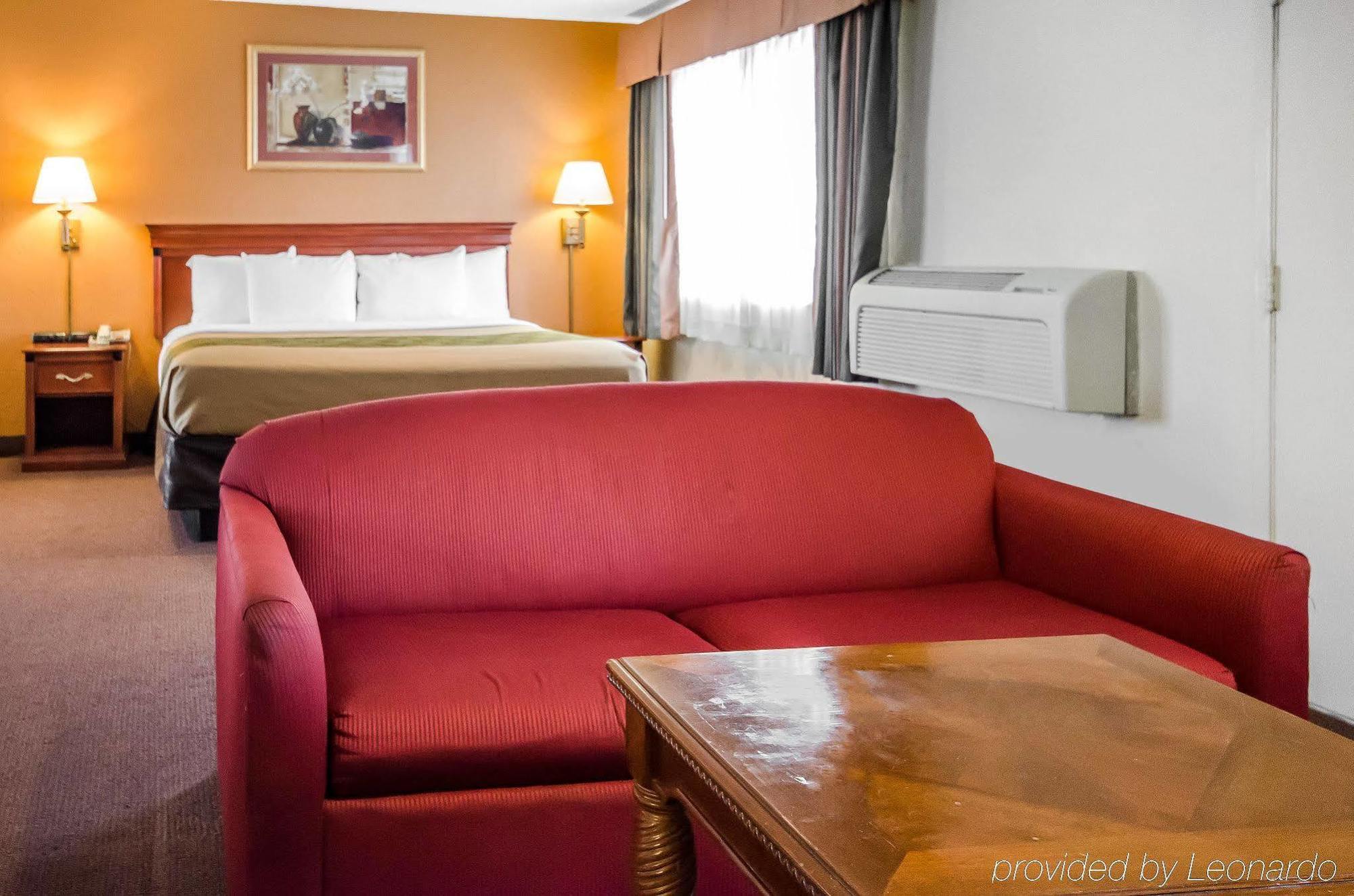 Econo Lodge Downtown Луисвилл Экстерьер фото
