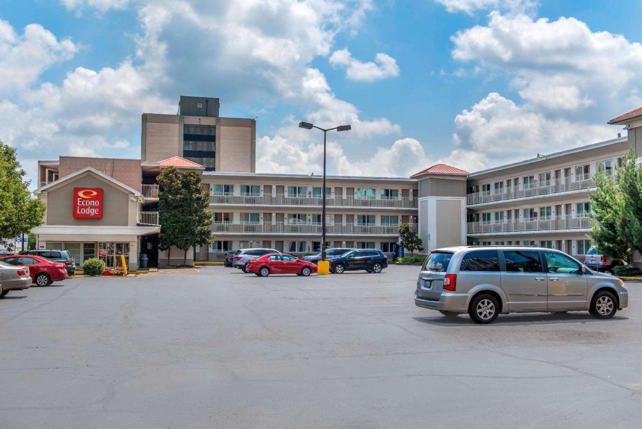 Econo Lodge Downtown Луисвилл Экстерьер фото