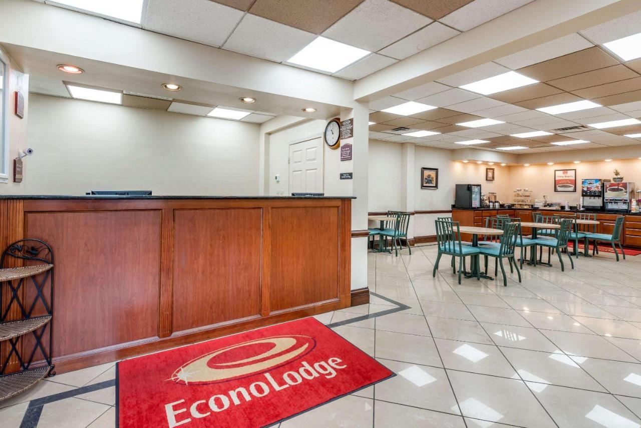 Econo Lodge Downtown Луисвилл Экстерьер фото